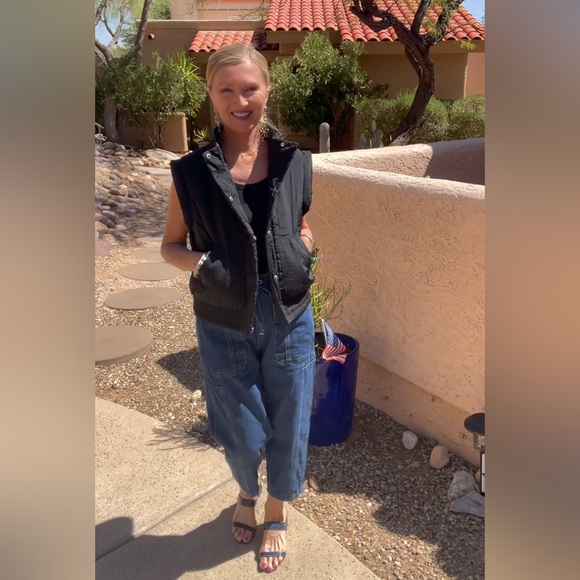 NWT BLACK SNAP UP PUFFER VEST JACKET-S - Picture 6 of 16